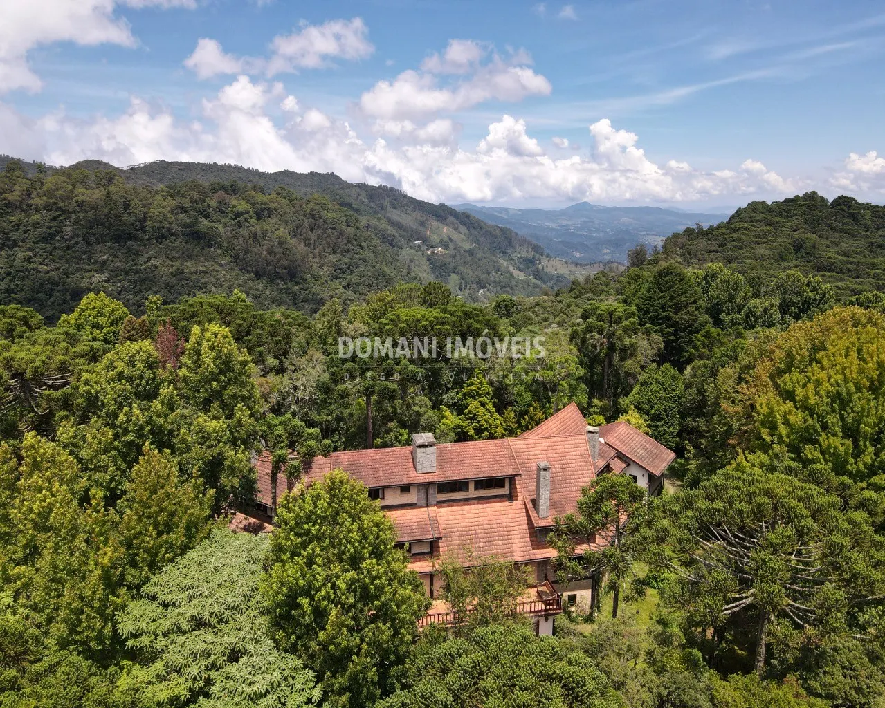 Casa à venda de 9 ha em Campos do Jordão, SP, Brasil