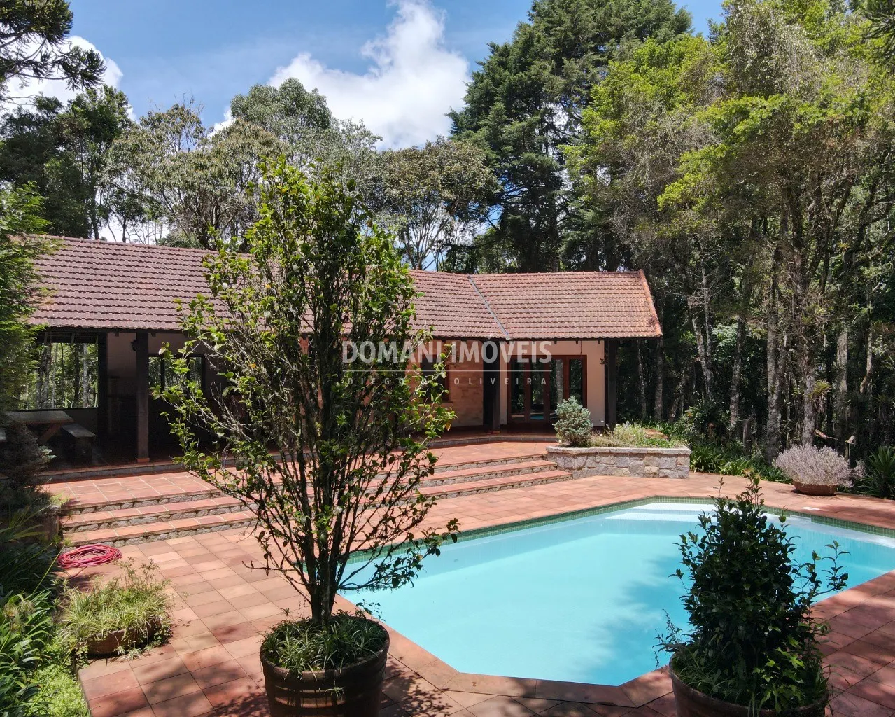 Casa à venda de 9 ha em Campos do Jordão, SP, Brasil