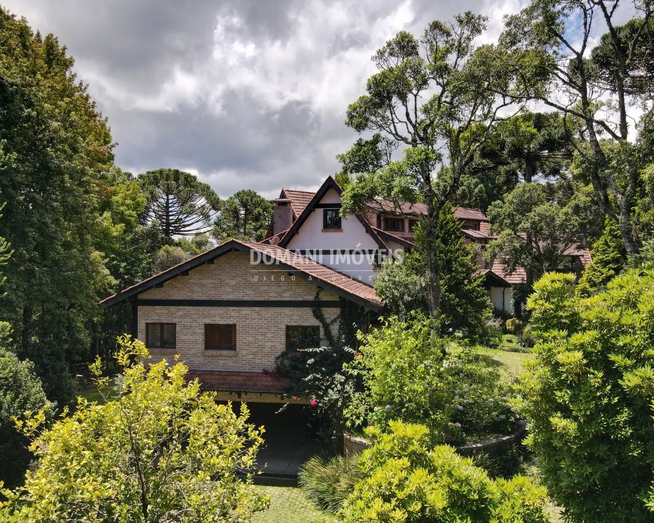 Casa à venda de 9 ha em Campos do Jordão, SP, Brasil