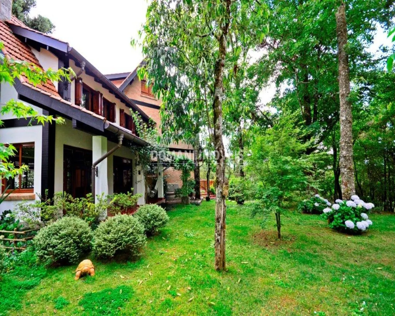 Casa à venda de 9 ha em Campos do Jordão, SP, Brasil