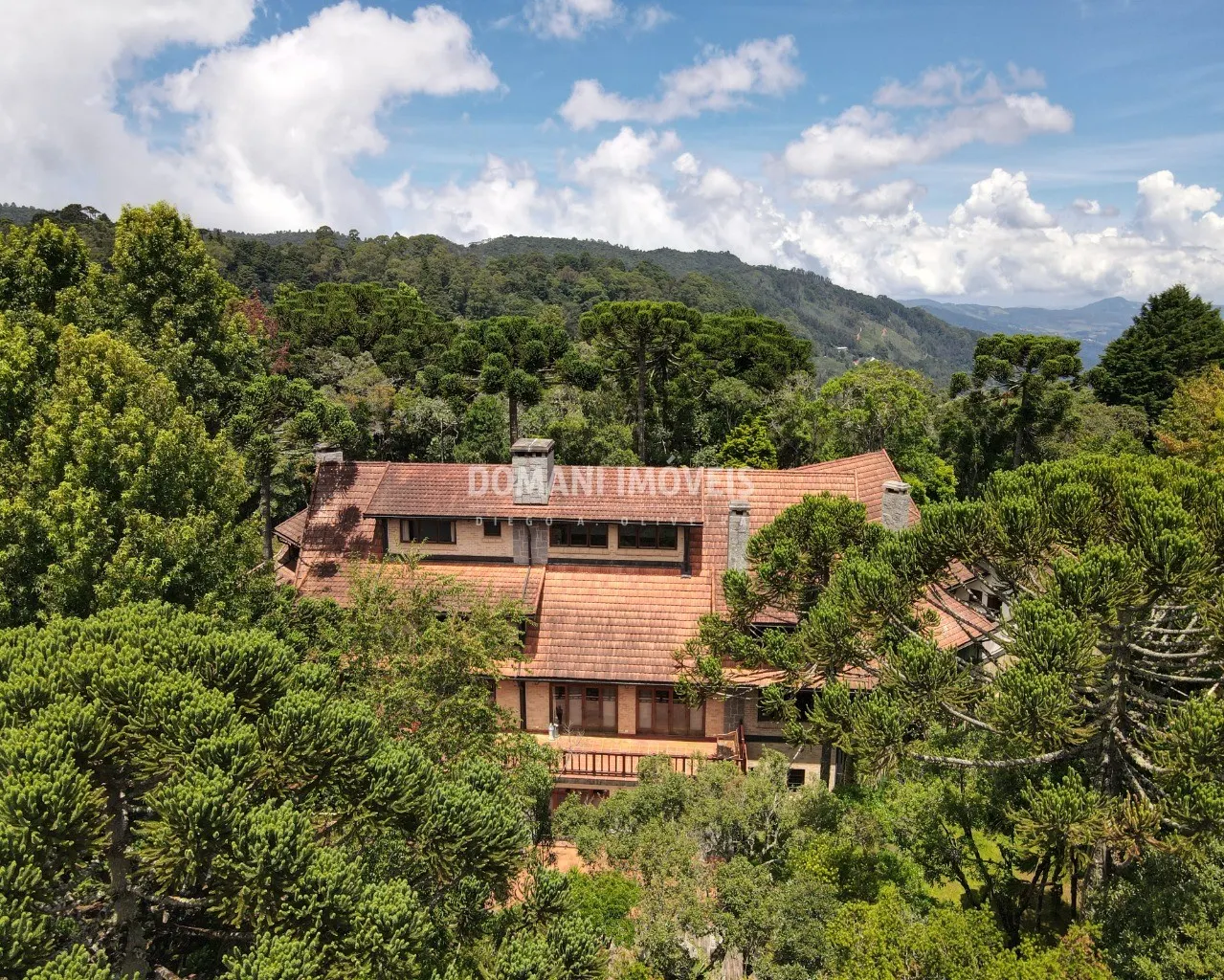 Casa à venda de 9 ha em Campos do Jordão, SP, Brasil