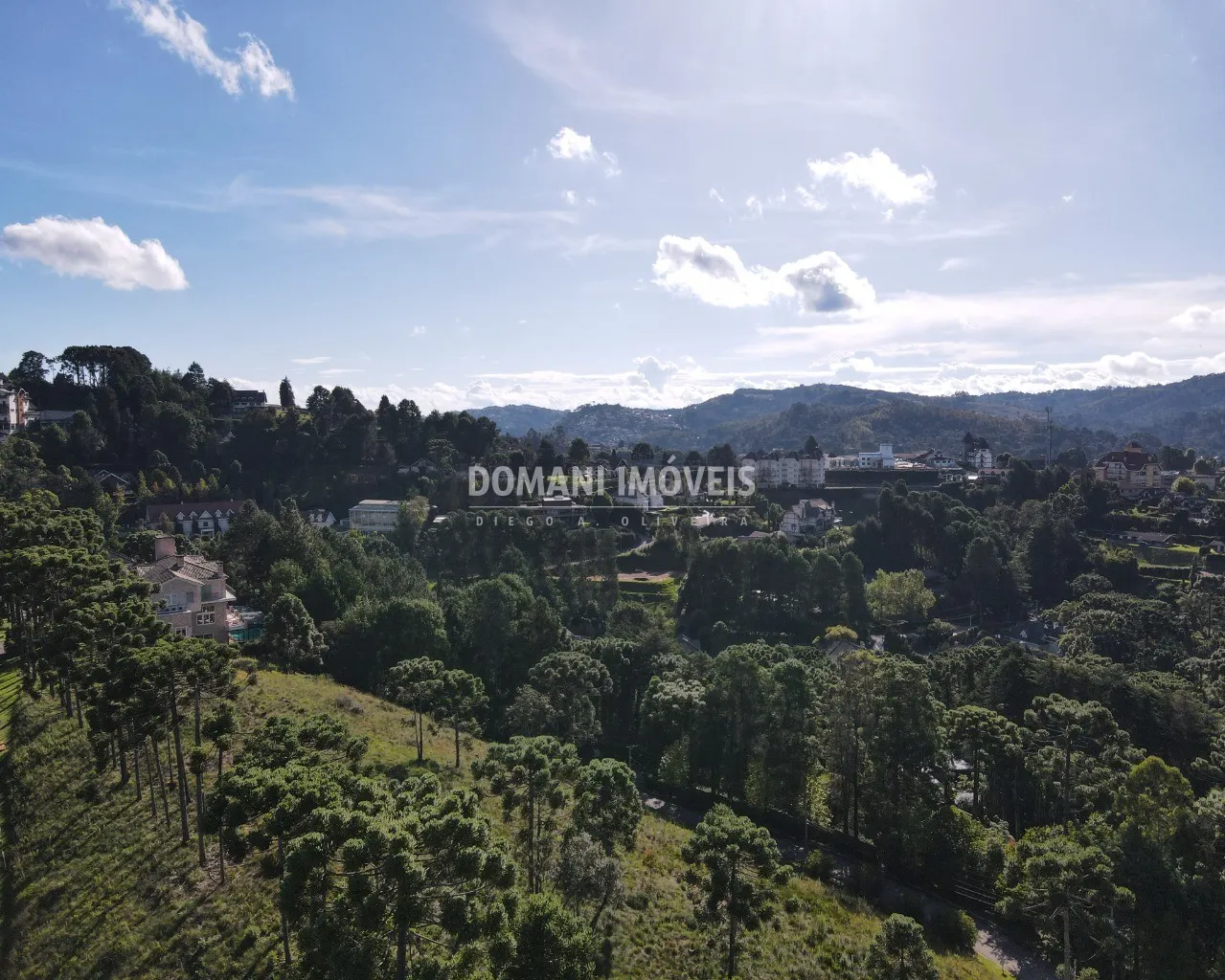 Terreno à venda de 8.900 m² em Campos do Jordão, SP, Brasil