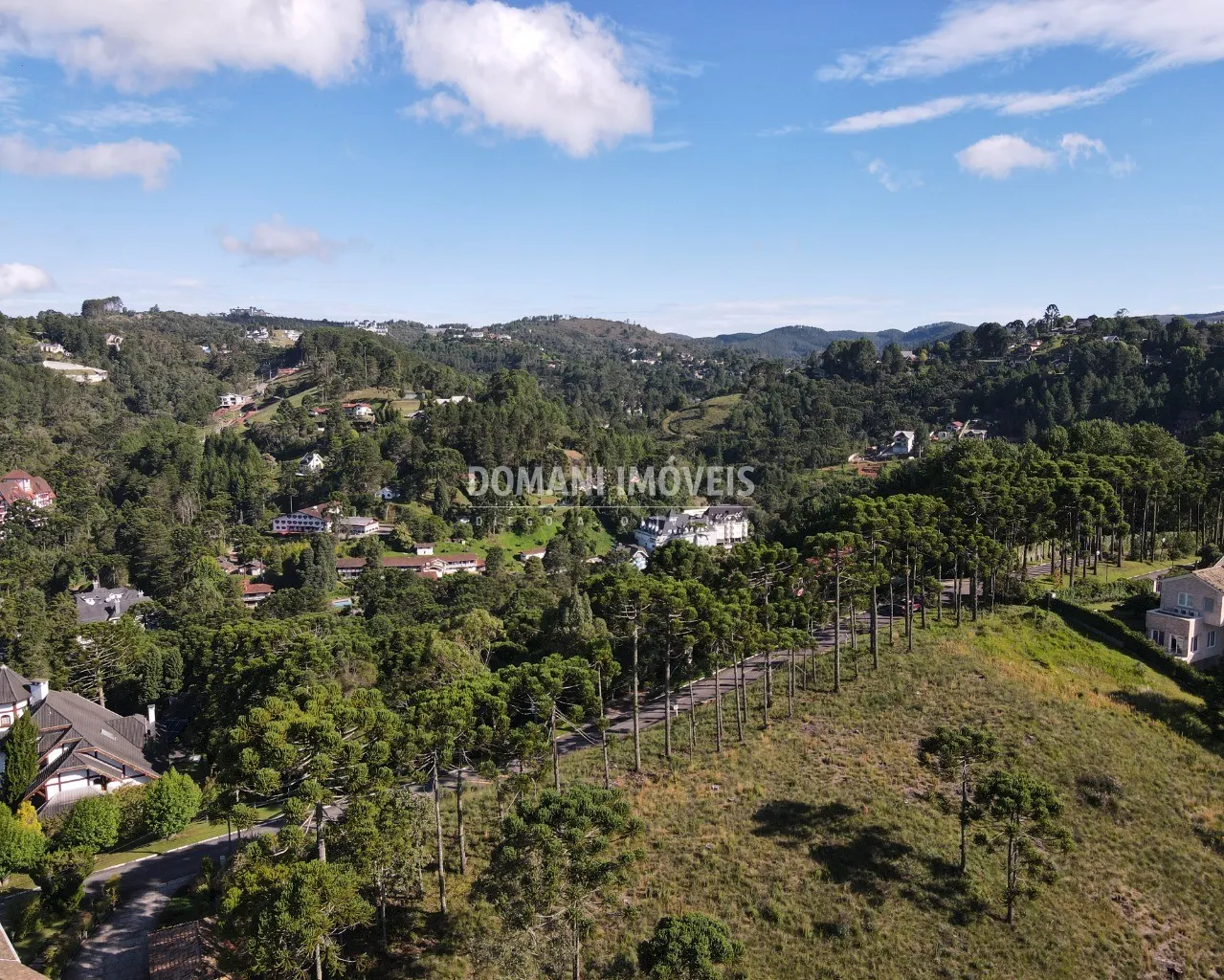 Terreno à venda de 8.900 m² em Campos do Jordão, SP, Brasil