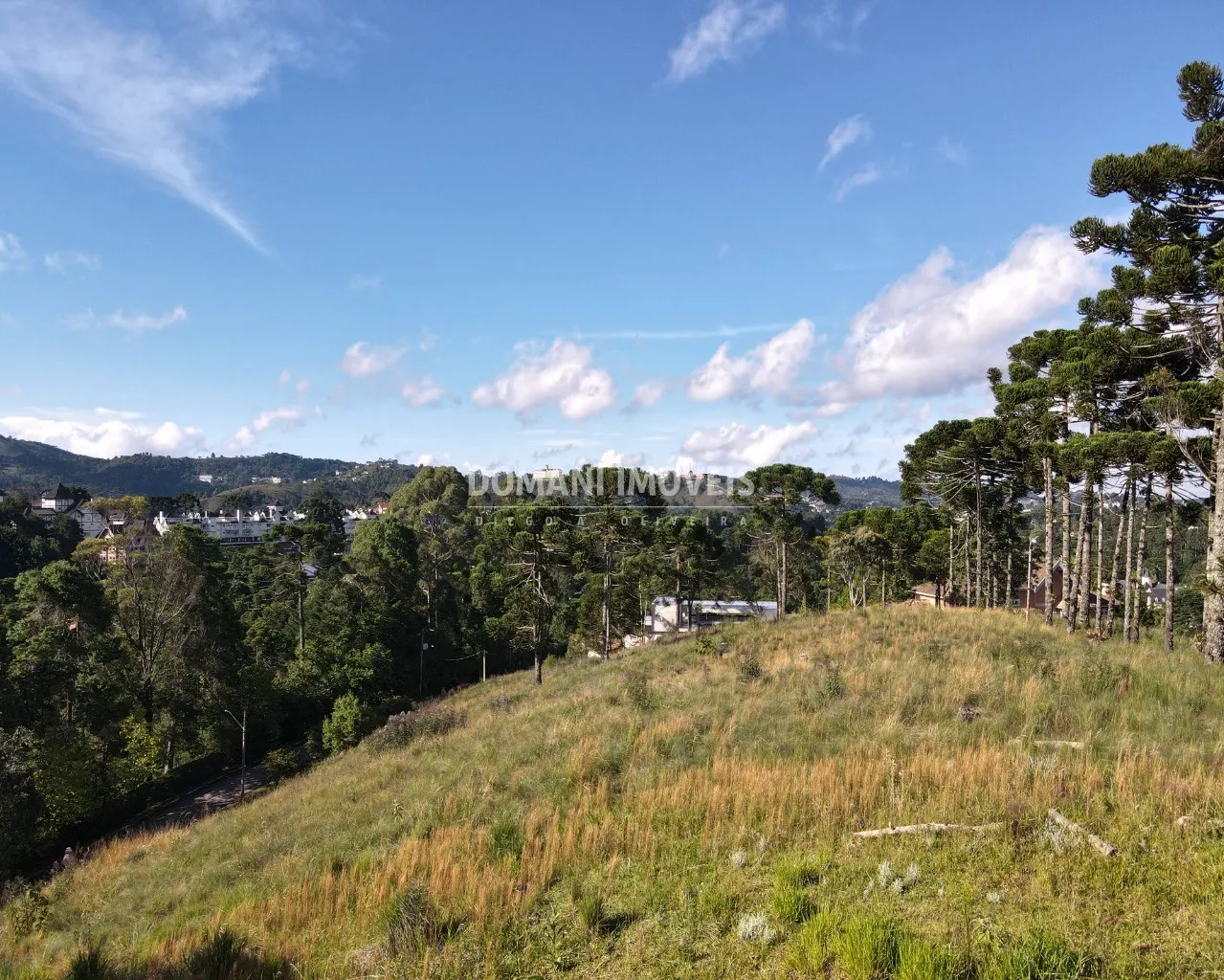 Terreno à venda de 8.900 m² em Campos do Jordão, SP, Brasil