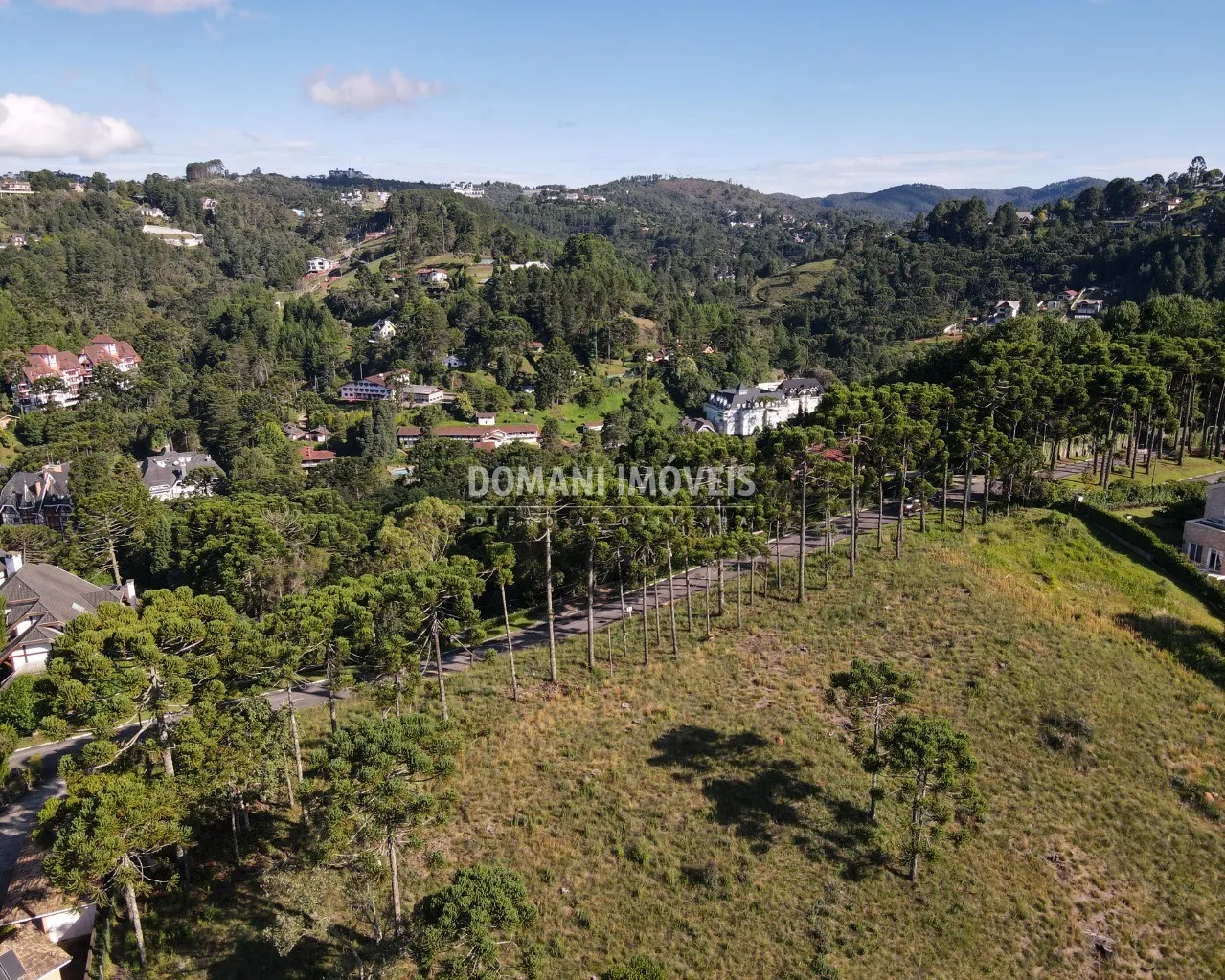 Terreno à venda de 8.900 m² em Campos do Jordão, SP, Brasil