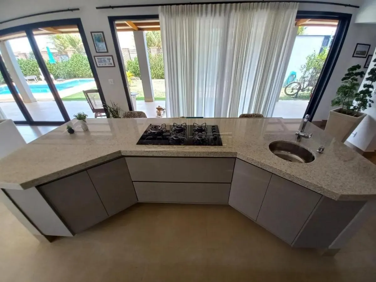 Chácara à venda de 336 m² em São Carlos, SP, Brasil