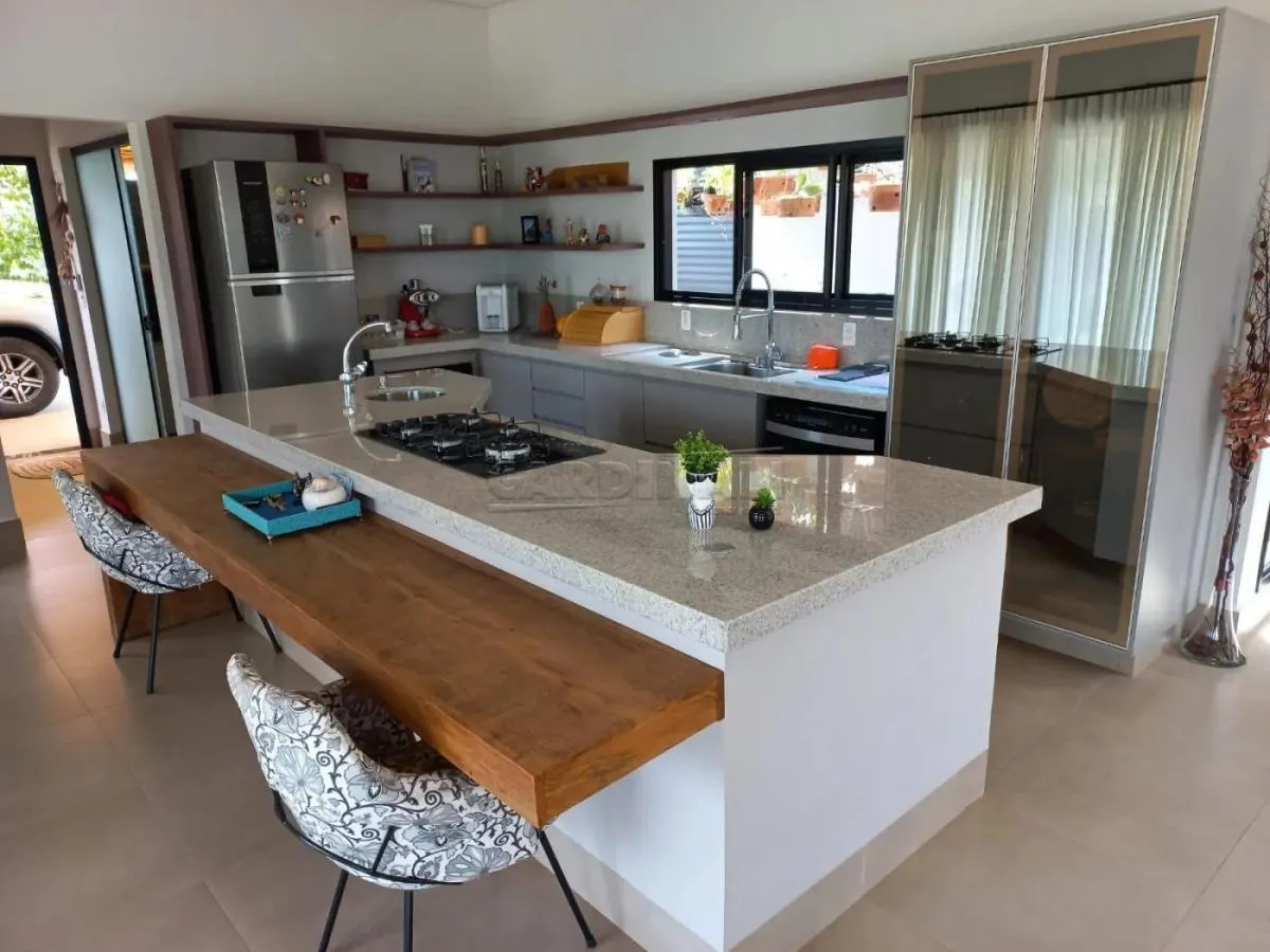 Chácara à venda de 336 m² em São Carlos, SP, Brasil
