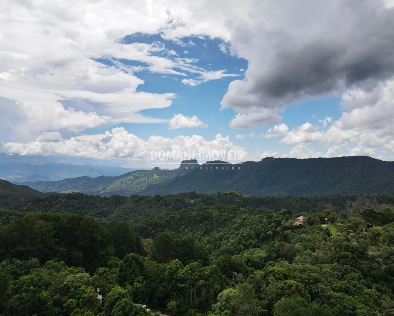 Plot for sale of 1,300 m² in Campos do Jordão, SP, Brazil
