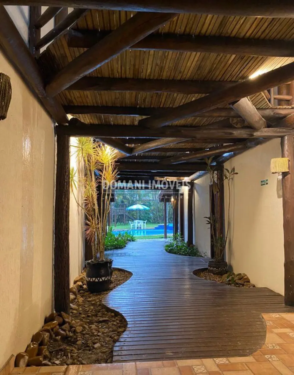 Comercial à venda de 2.105 m² em São Sebastião, SP, Brasil