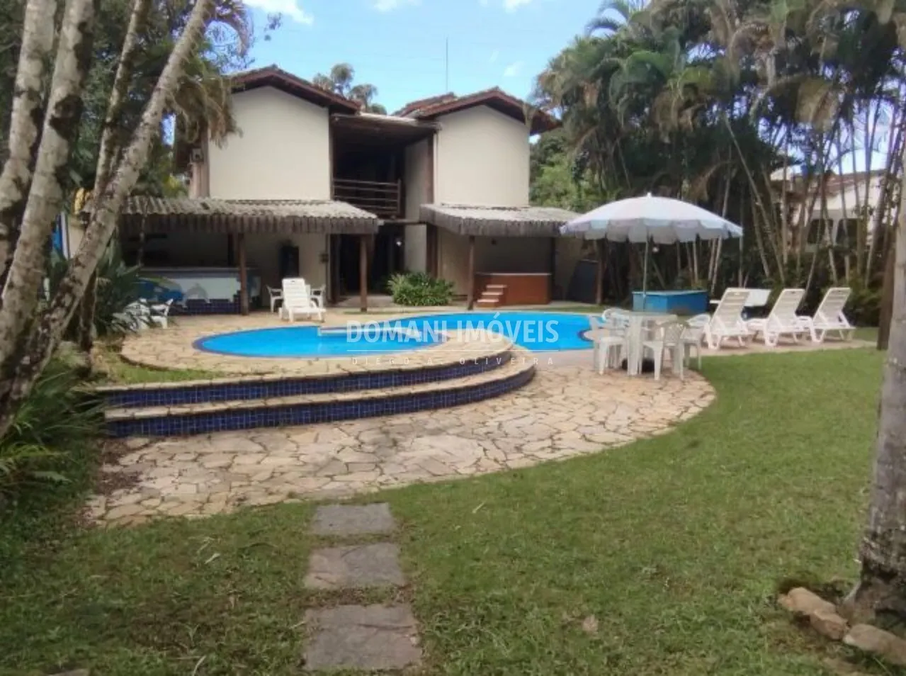 Comercial à venda de 2.105 m² em São Sebastião, SP, Brasil
