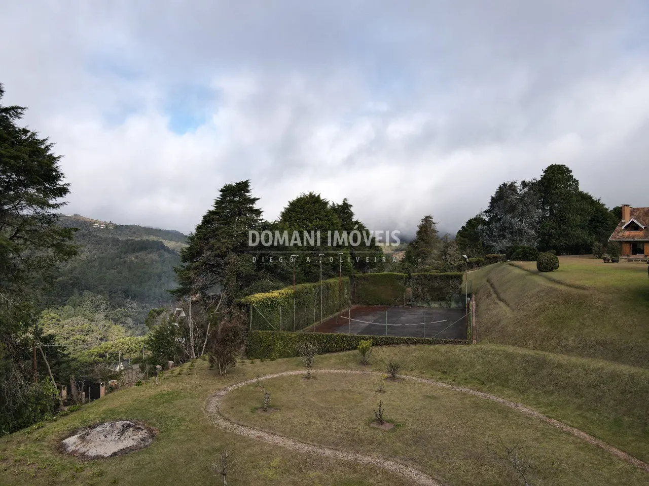 House for sale of 2 acres in Campos do Jordão, SP, Brazil