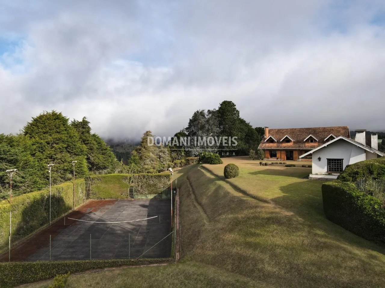 House for sale of 2 acres in Campos do Jordão, SP, Brazil