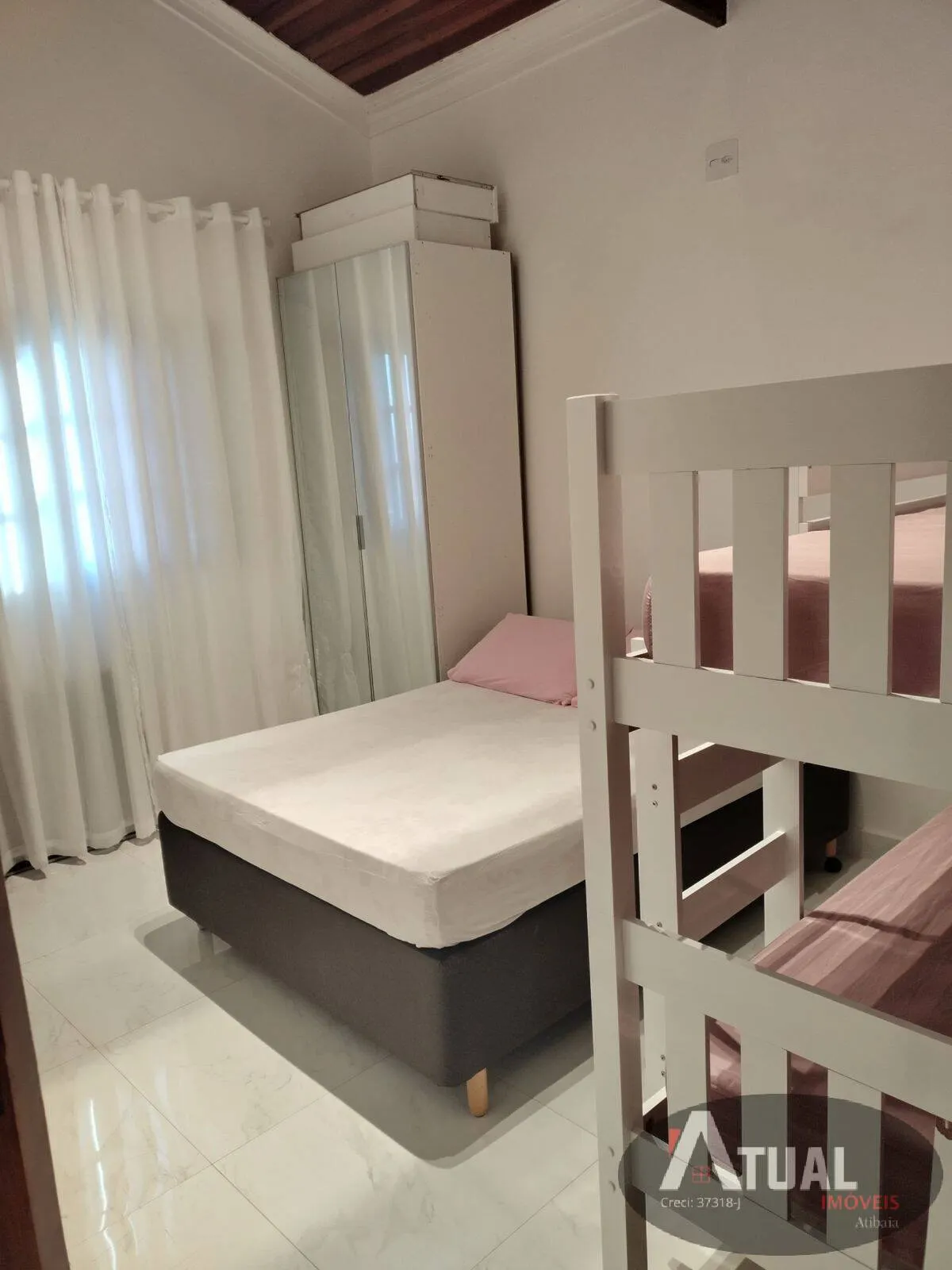 Casa à venda de 2.422 m² em Atibaia, SP, Brasil
