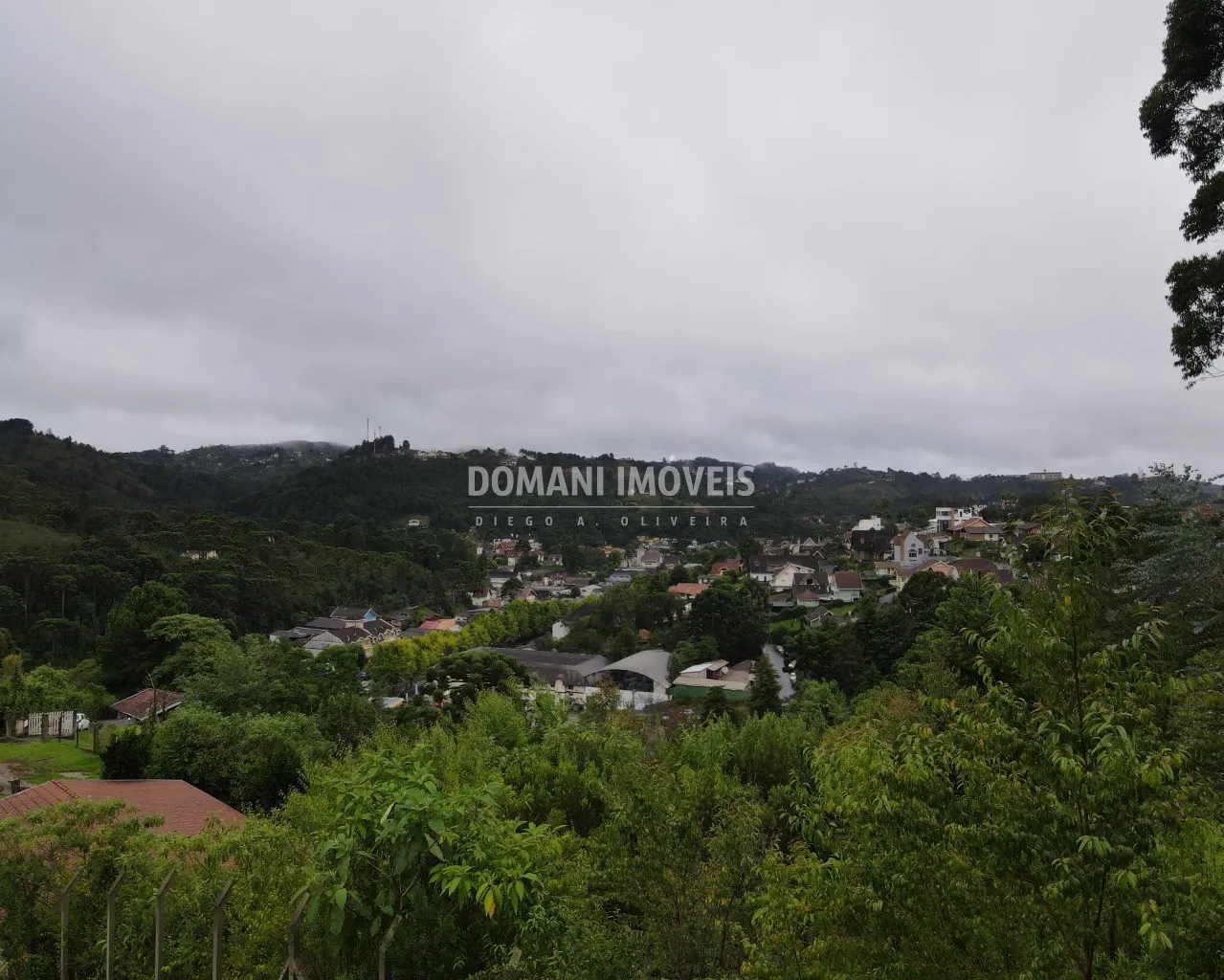 Terreno à venda de 740 m² em Campos do Jordão, SP, Brasil