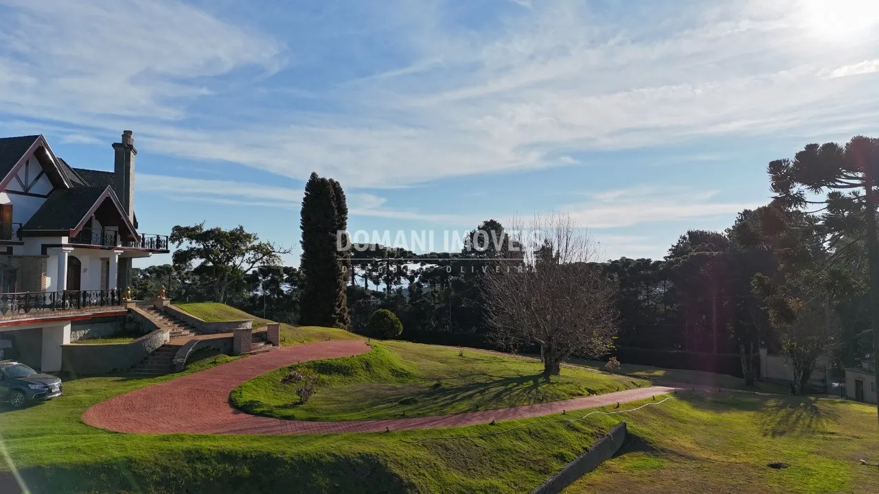 Casa à venda de 6.360 m² em Campos do Jordão, SP, Brasil