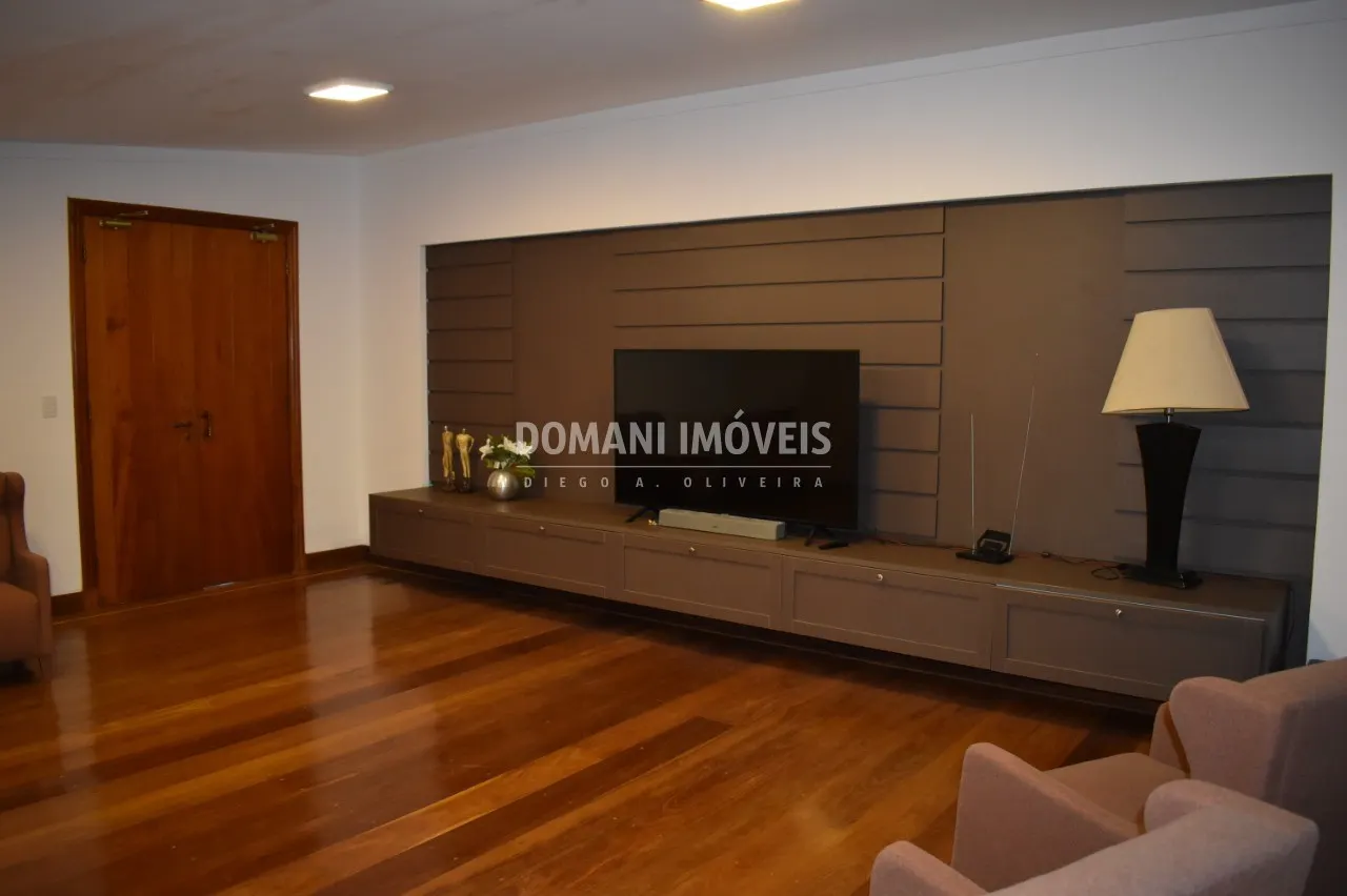 Casa à venda de 6.360 m² em Campos do Jordão, SP, Brasil