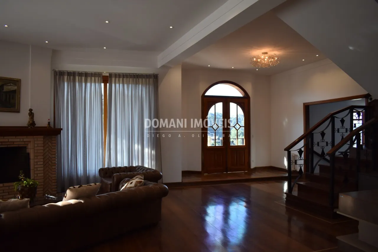 Casa à venda de 6.360 m² em Campos do Jordão, SP, Brasil