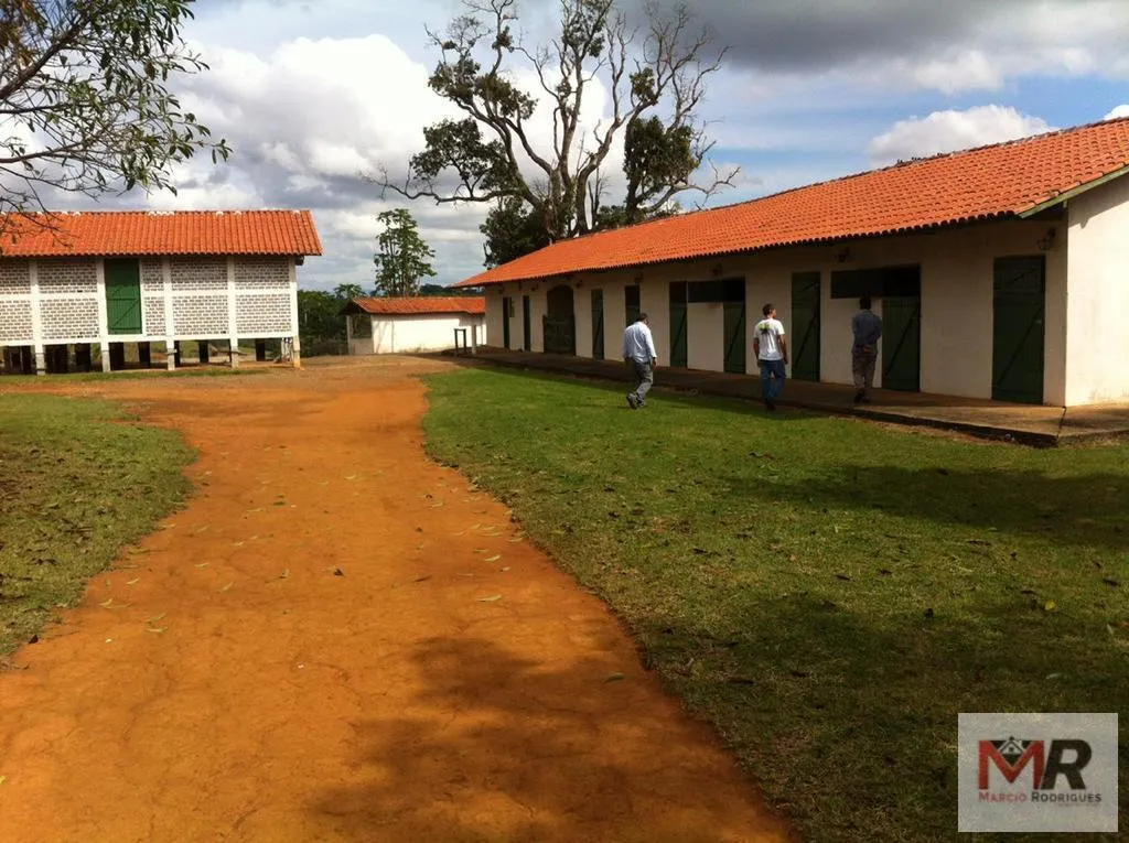 Fazenda à venda de 440 ha em Minduri, MG, Brasil