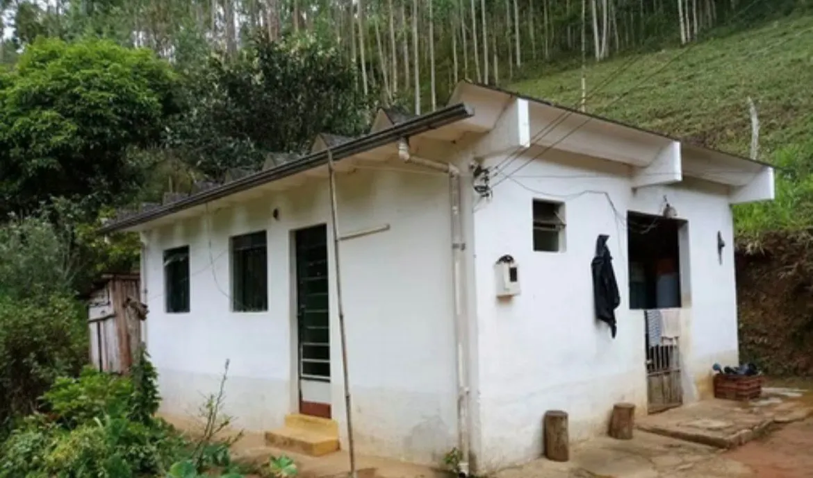 Small farm for sale of 146 acres in Santos Dumont, MG, Brazil