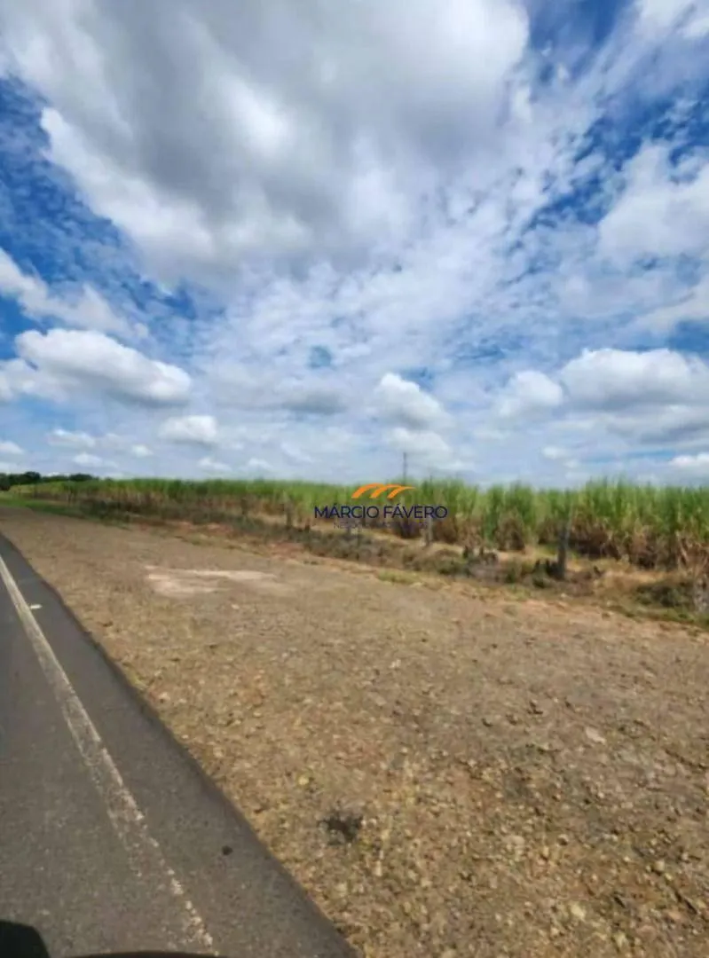 Fazenda à venda de 109 ha em Santa Rita do Passa Quatro, SP, Brasil