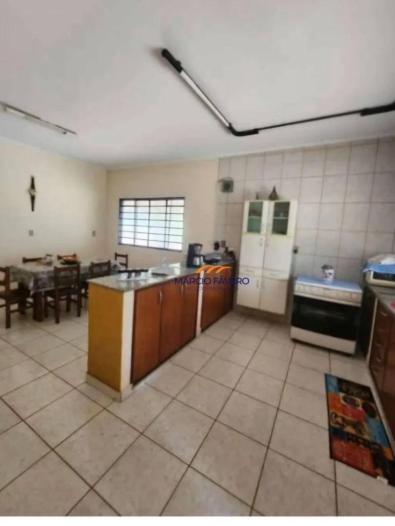 Fazenda à venda de 109 ha em Santa Rita do Passa Quatro, SP, Brasil