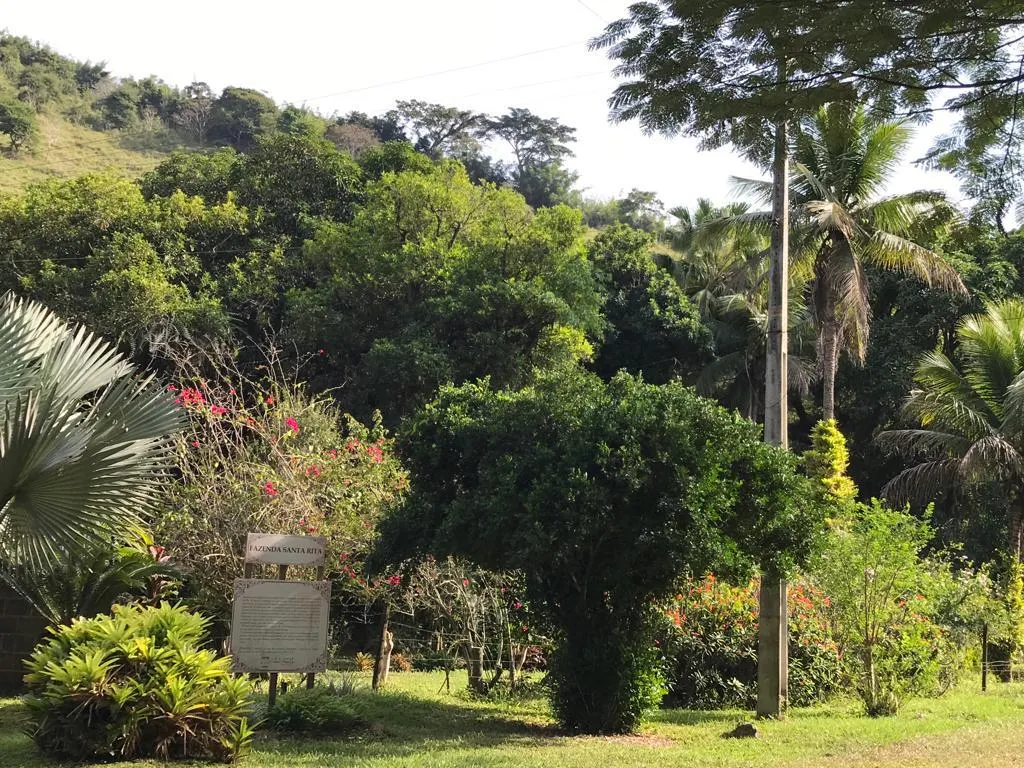 Fazenda à venda de 86 ha em Cantagalo, RJ, Brasil