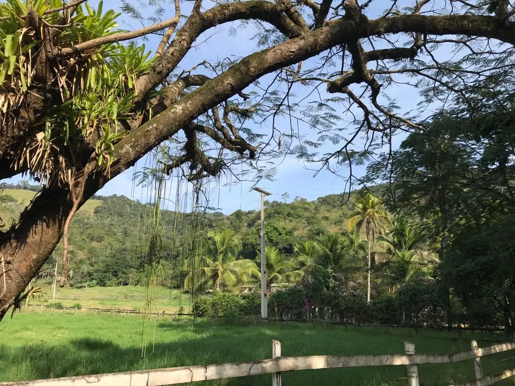 Fazenda à venda de 86 ha em Cantagalo, RJ, Brasil