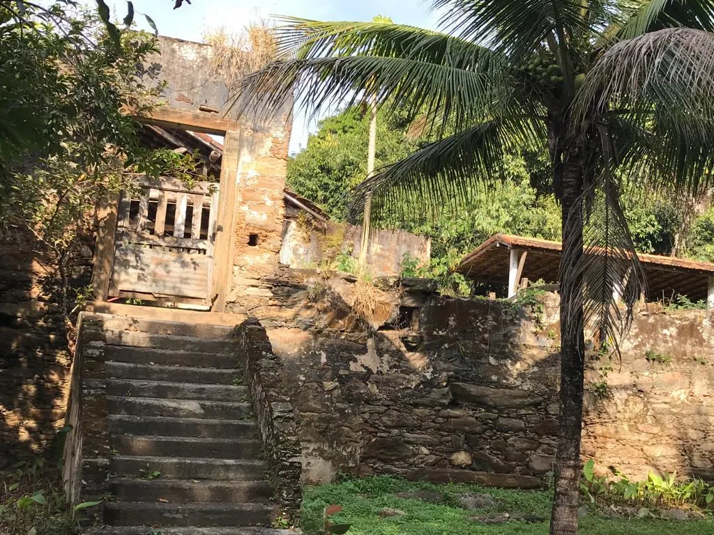 Fazenda à venda de 86 ha em Cantagalo, RJ, Brasil