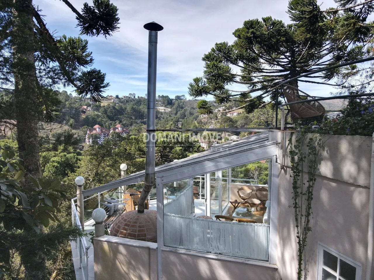 Casa à venda de 2.760 m² em Campos do Jordão, SP, Brasil