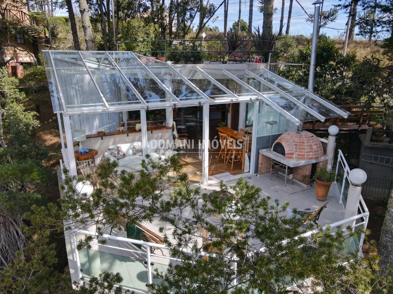 Casa à venda de 2.760 m² em Campos do Jordão, SP, Brasil