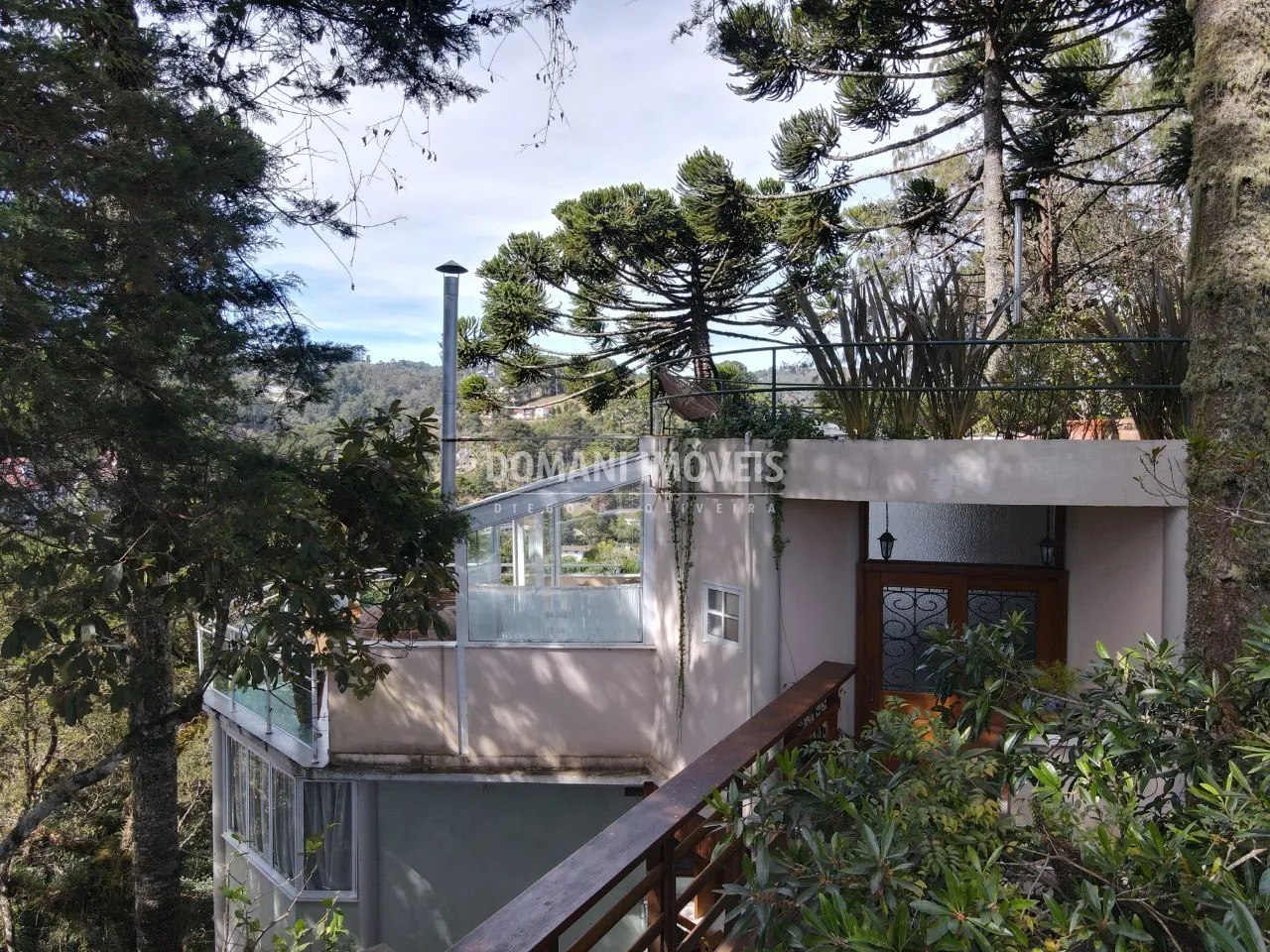 Casa à venda de 2.760 m² em Campos do Jordão, SP, Brasil