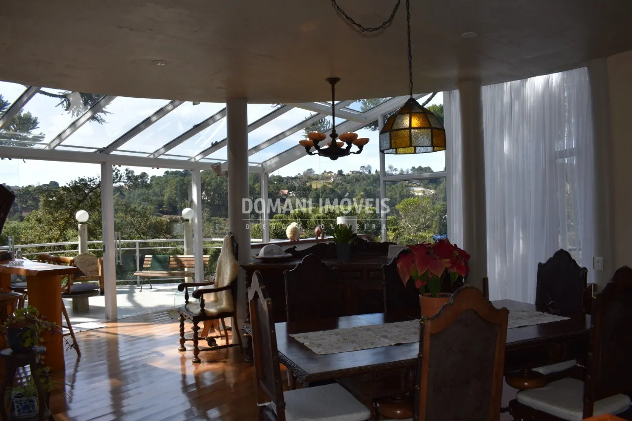 Casa à venda de 2.760 m² em Campos do Jordão, SP, Brasil