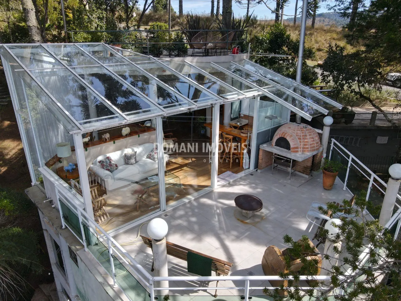 Casa à venda de 2.760 m² em Campos do Jordão, SP, Brasil