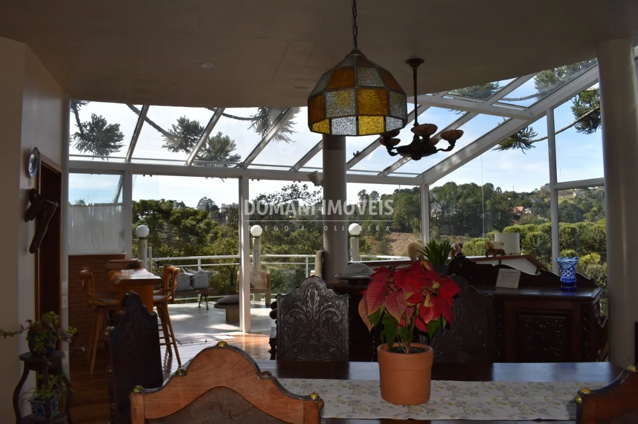 Casa à venda de 2.760 m² em Campos do Jordão, SP, Brasil