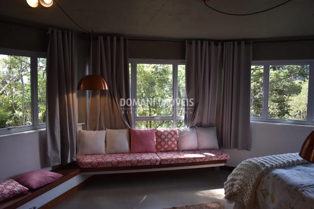Casa à venda de 2.760 m² em Campos do Jordão, SP, Brasil