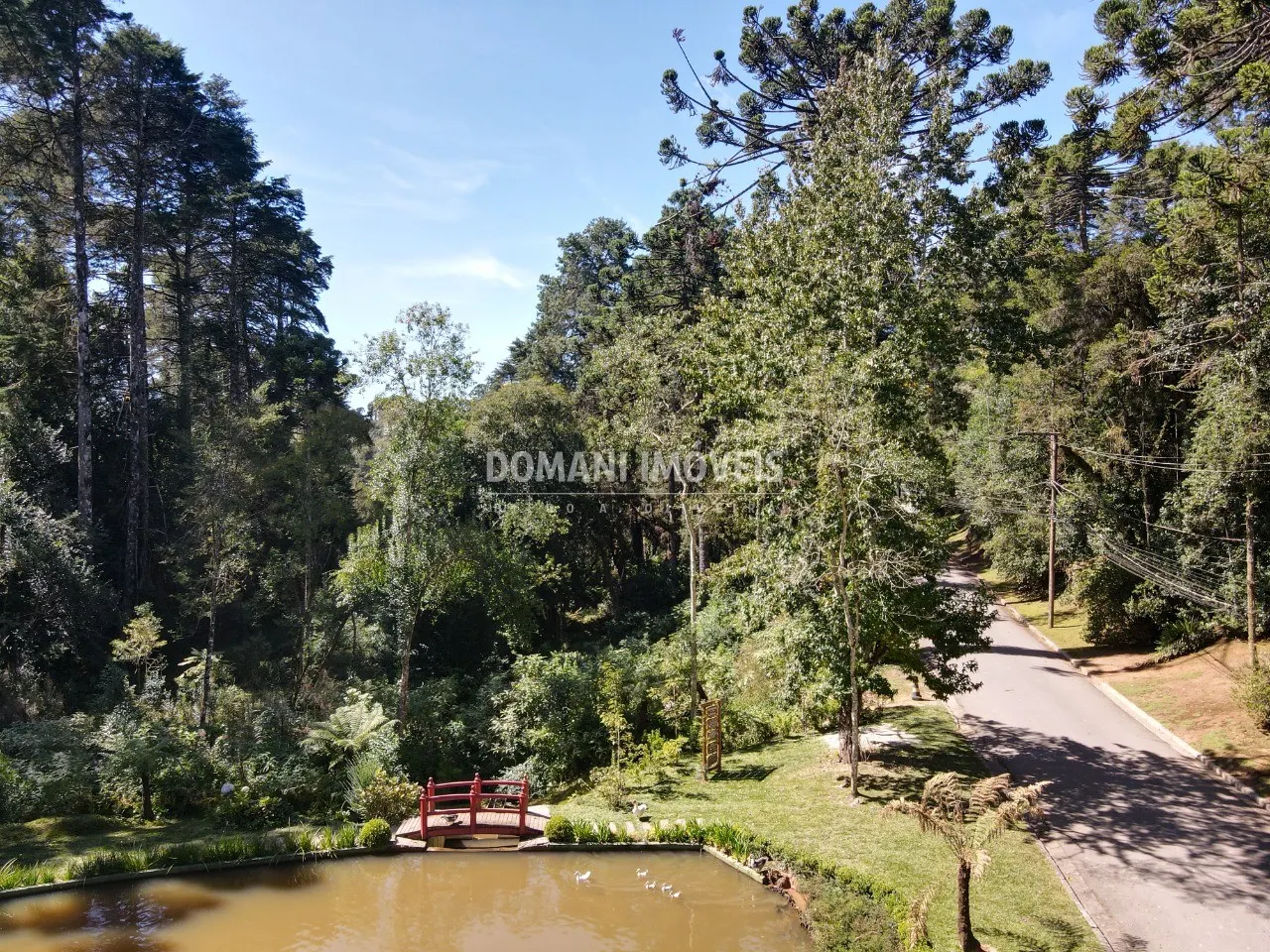 Casa à venda de 2.760 m² em Campos do Jordão, SP, Brasil