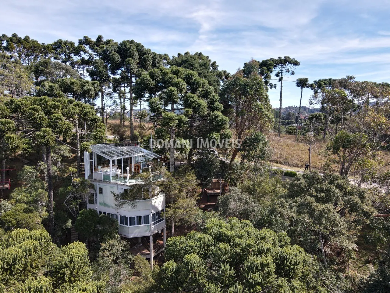 Casa à venda de 2.760 m² em Campos do Jordão, SP, Brasil