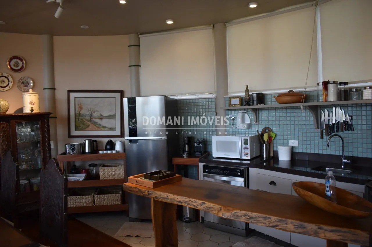 Casa à venda de 2.760 m² em Campos do Jordão, SP, Brasil