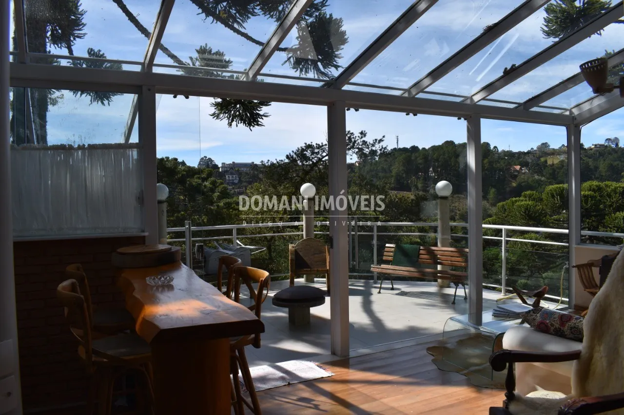 Casa à venda de 2.760 m² em Campos do Jordão, SP, Brasil