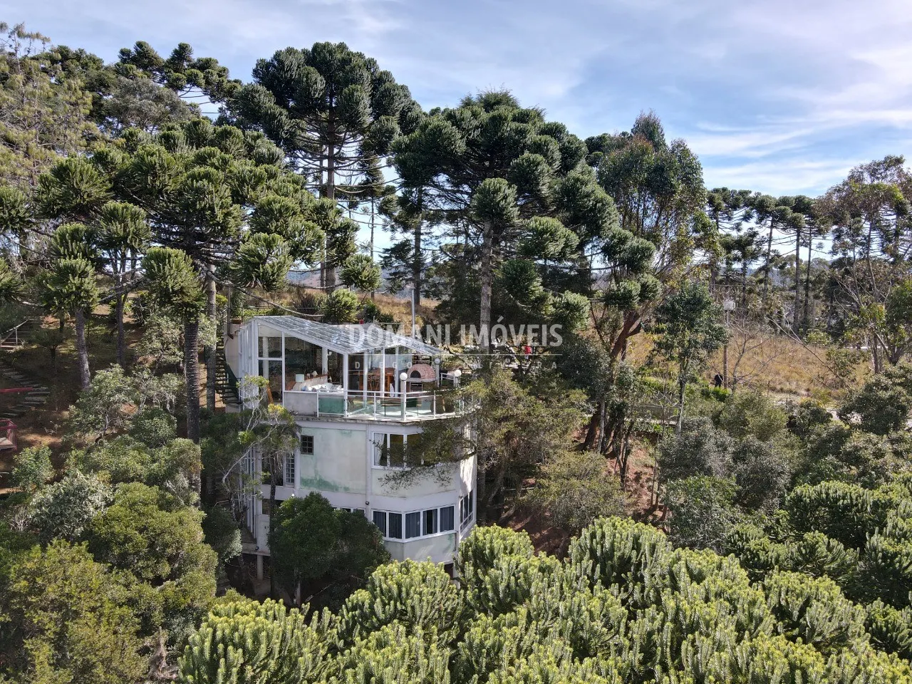 Casa à venda de 2.760 m² em Campos do Jordão, SP, Brasil