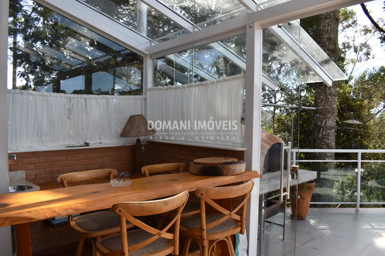 Casa à venda de 2.760 m² em Campos do Jordão, SP, Brasil