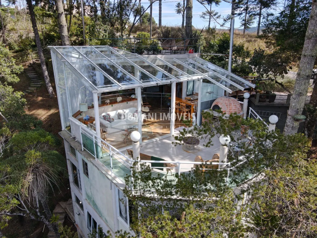 Casa à venda de 2.760 m² em Campos do Jordão, SP, Brasil
