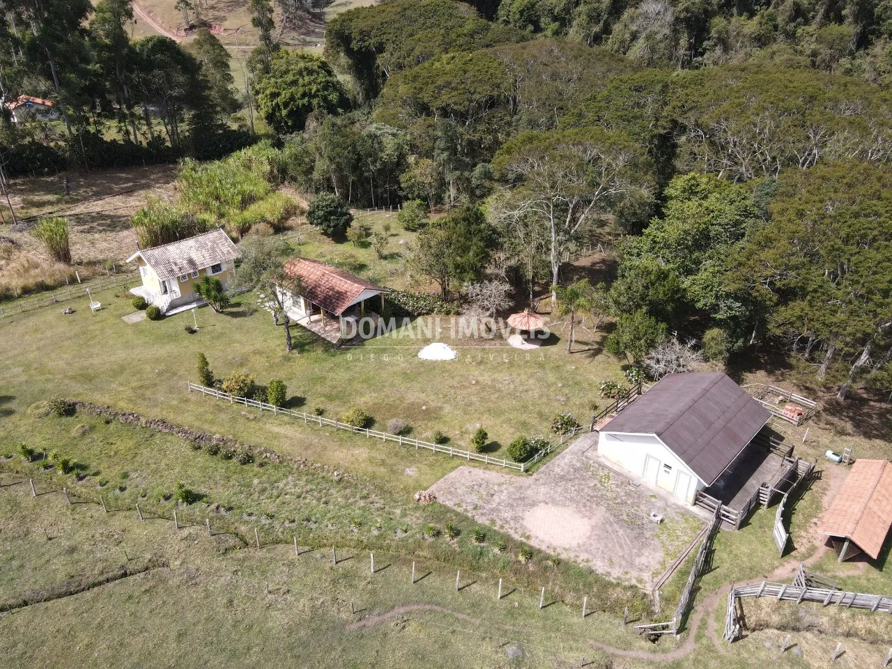 Small farm for sale of 10 acres in Campos do Jordão, SP, Brazil