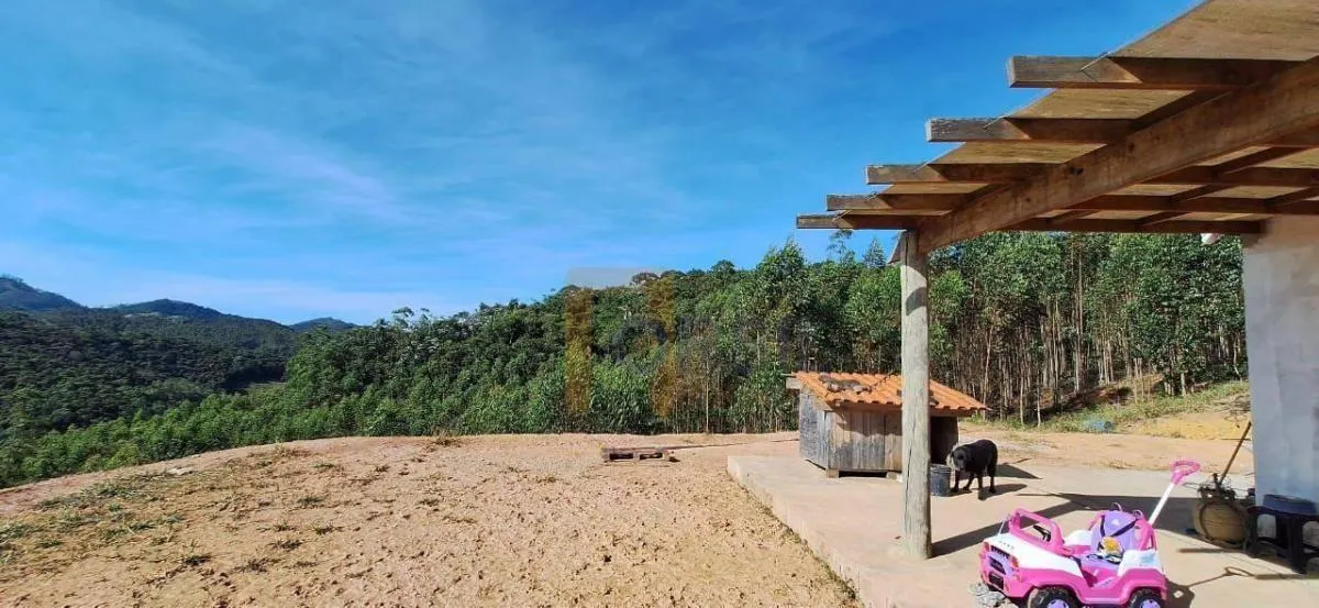 Sítio à venda de 4 ha em Paraibuna, SP, Brasil