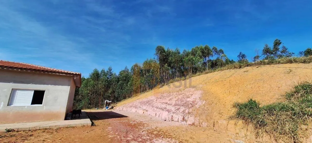 Sítio à venda de 4 ha em Paraibuna, SP, Brasil