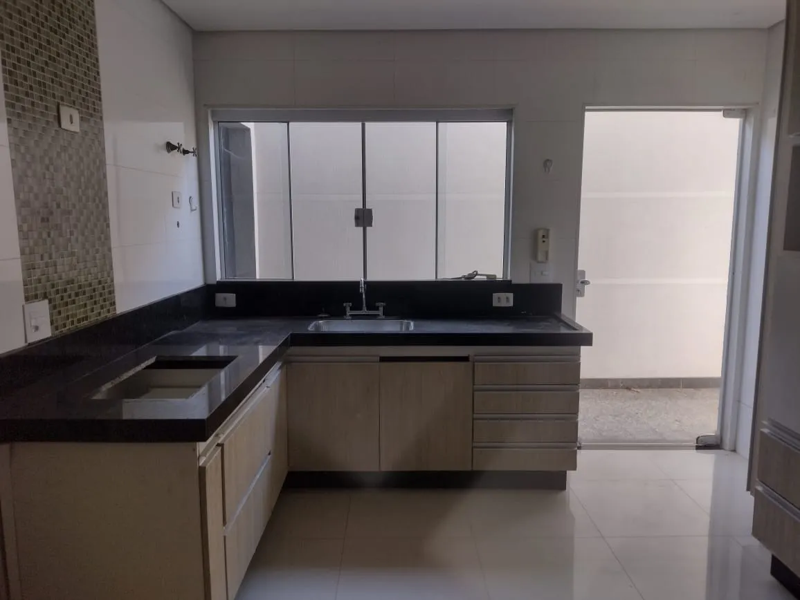 Casa à venda de 175 m² em Santa Bárbara d'Oeste, SP, Brasil