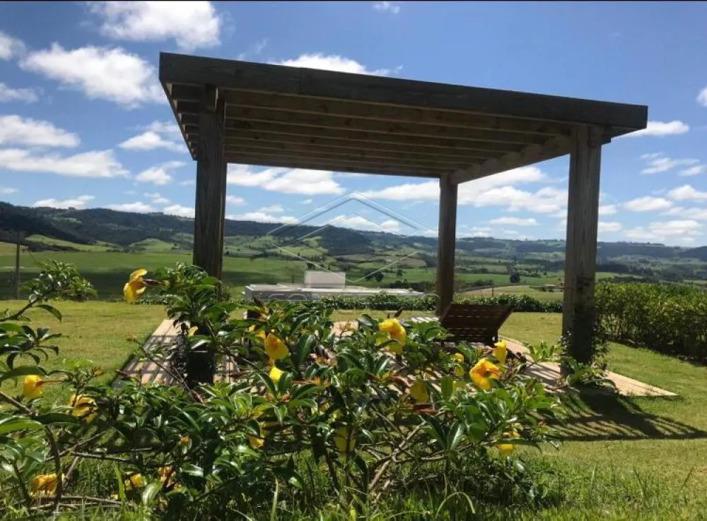 Chácara à venda de 462 m² em Pardinho, SP, Brasil