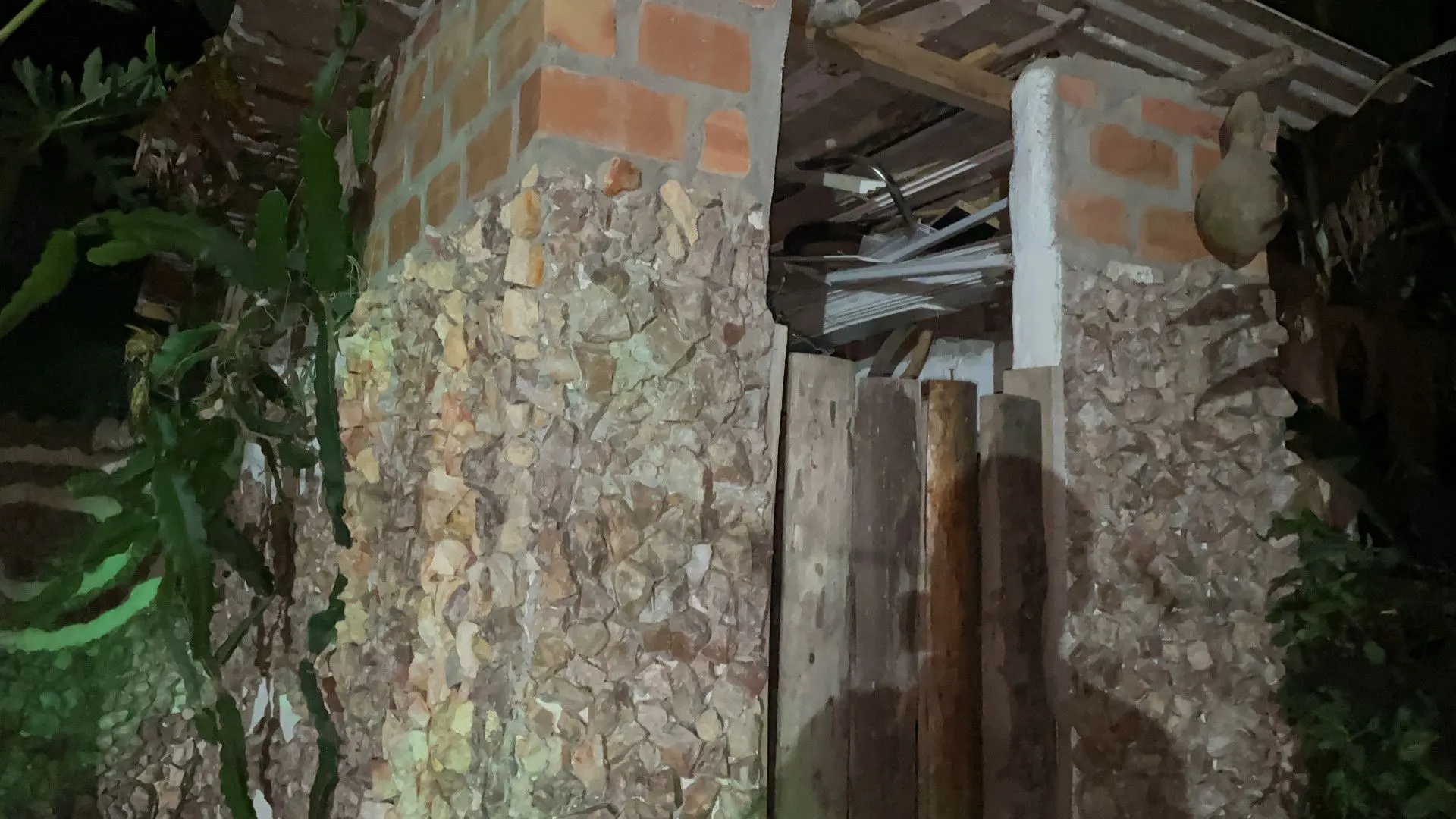 Country home for sale of 940 m² in Viamão, RS, Brazil