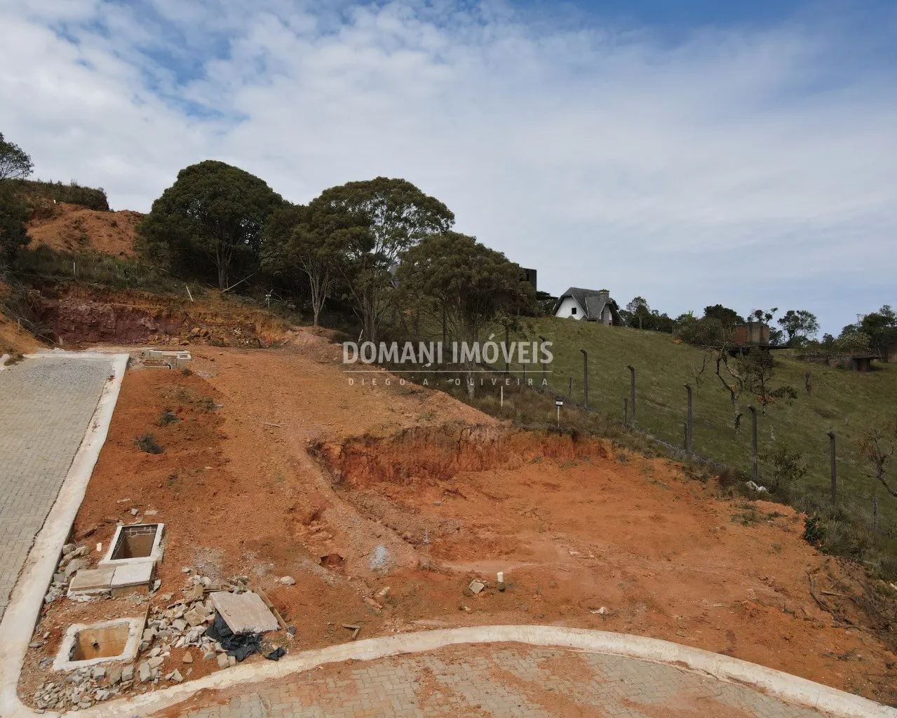 Terreno à venda de 380 m² em Campos do Jordão, SP, Brasil