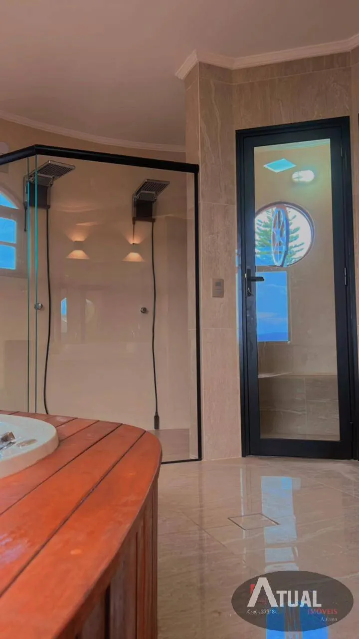 Casa à venda de 1.355 m² em Mairiporã, SP, Brasil